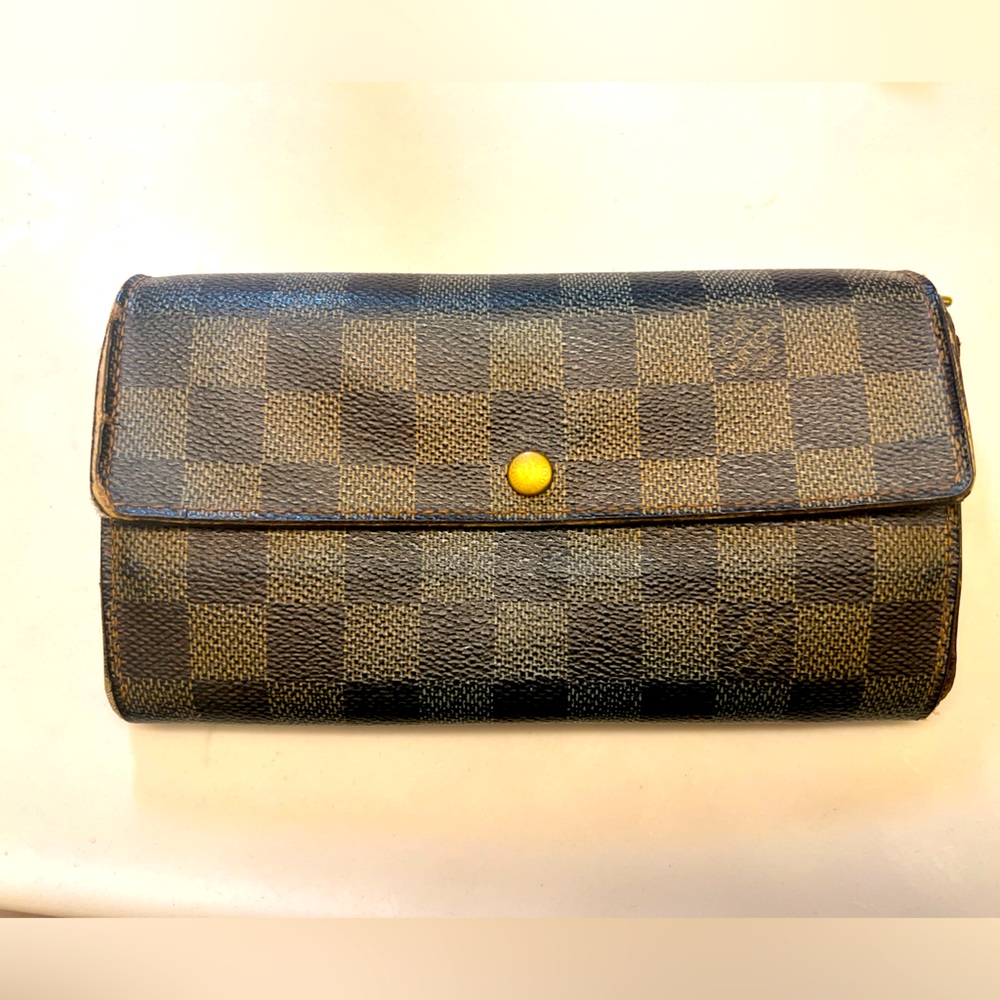 Authentic Louis Vuitton Damier Ebene Sarah Wallet